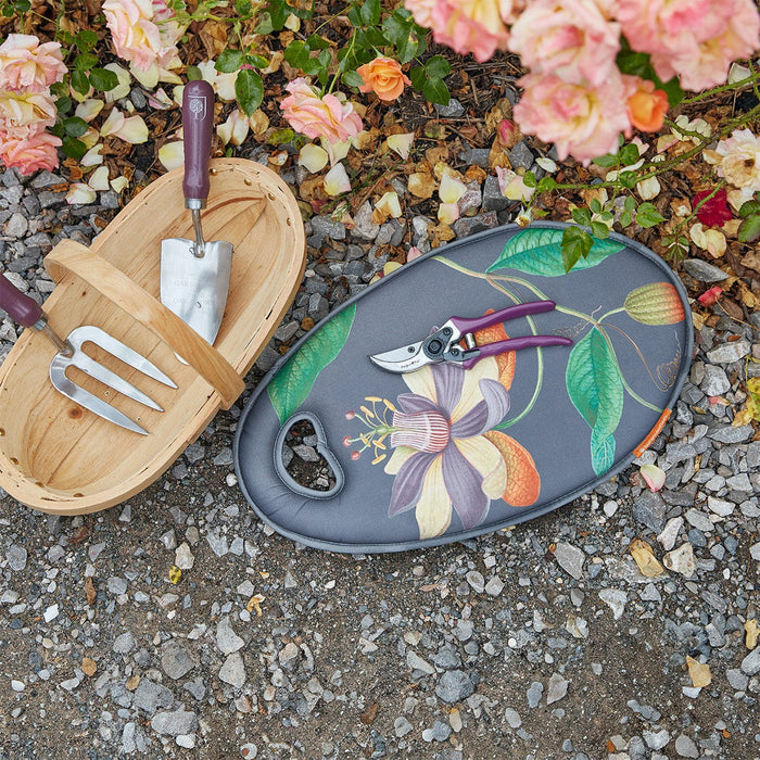 Burgon & Ball Garden Tool Gift Sets - Garden Kneeler & Gloves Bundle - Passiflora